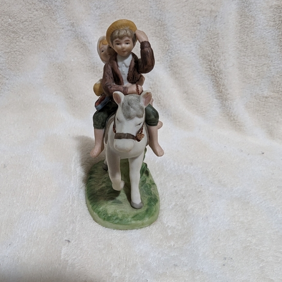 - Norman Rockwell Museum Figurine. Off to School. EUC. Vintage. 1984. - Picture 5 of 6